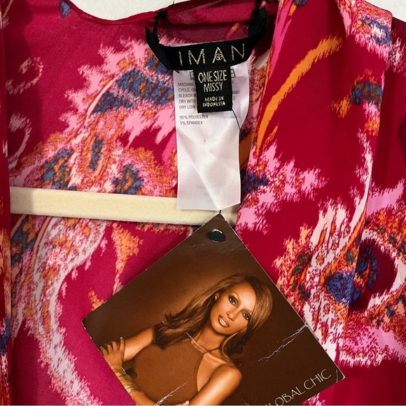 IMAN Cape Shawl Swim Coverup Jacket Blouse Red Pink Paisley Floral NWT - Picture 3 of 5